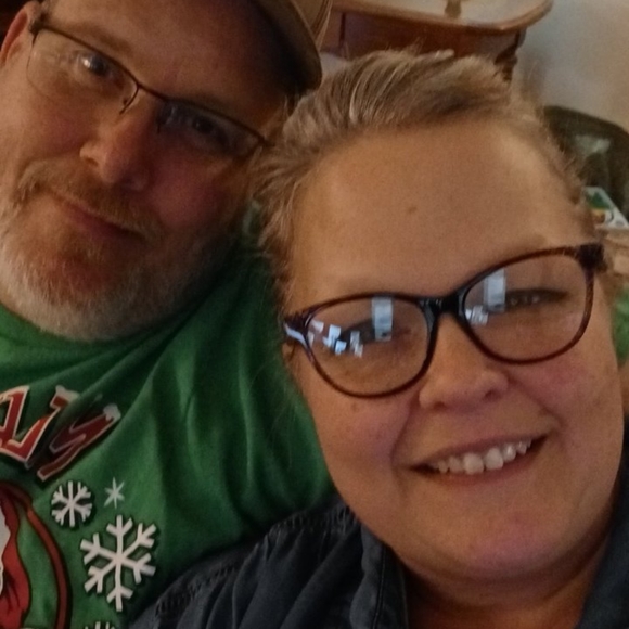 Meet your Posher, Shelly - Picture 1 of 2